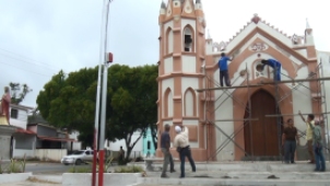 Trabajos de mejoras en la iglesia del Sagrado Corazón de Jesús en la población de Tacarigua